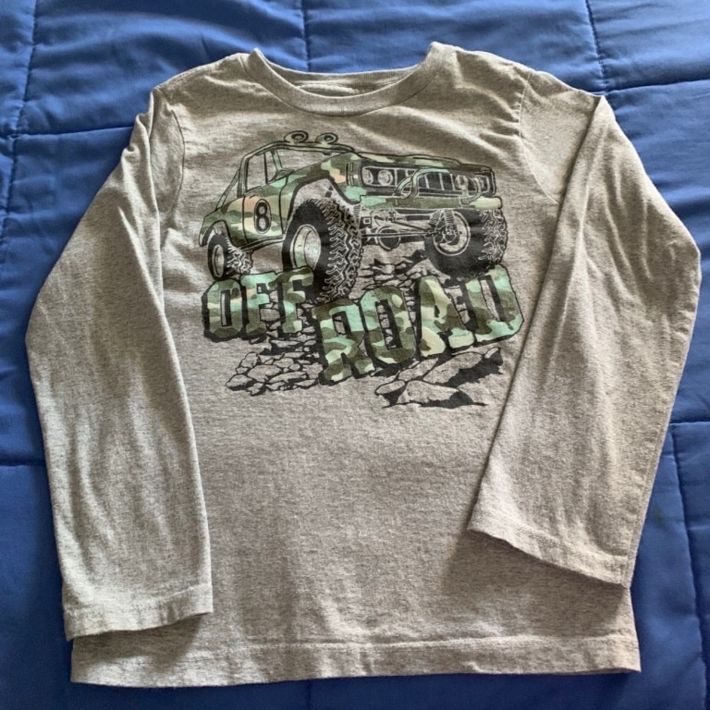Boy’s Long Sleeves top size 5T
